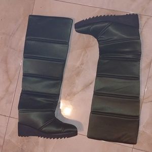 Jeffrey Campbell Olive green quilted boots, sz 9 EUC
